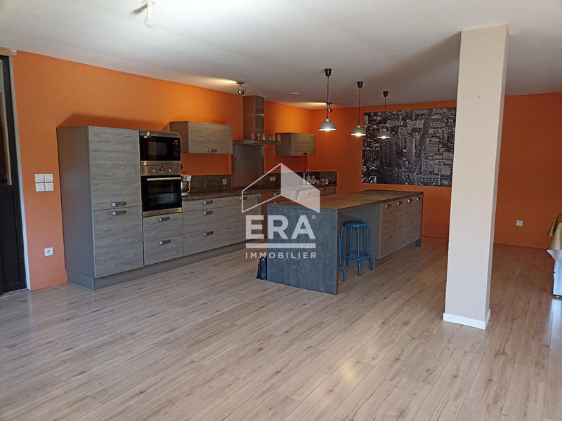 Maison - 216 m² - 5 pièces