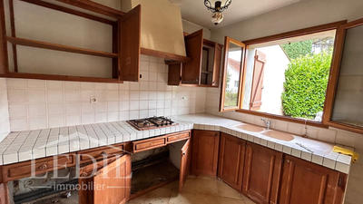 Maison - 88 m² - 4 pièces