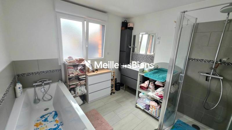 Maison - 96 m² - 4 pièces