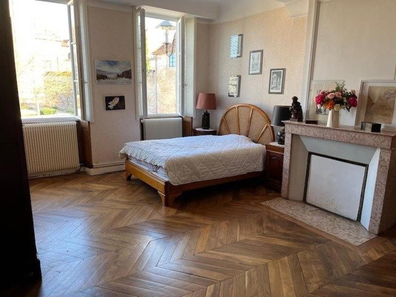 Maison - 332 m² - 9 pièces