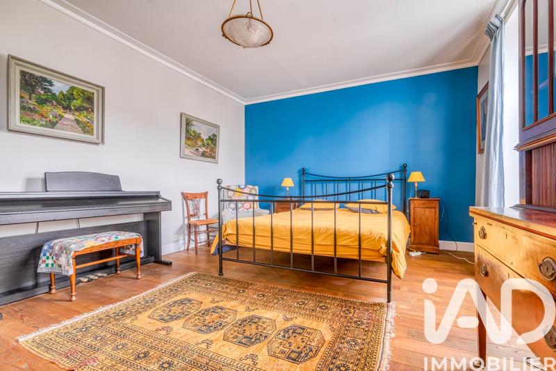 Maison - 180 m² - 7 pièces