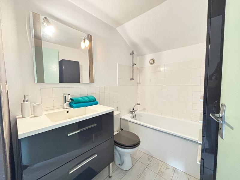 Maison - 92 m² - 4 pièces