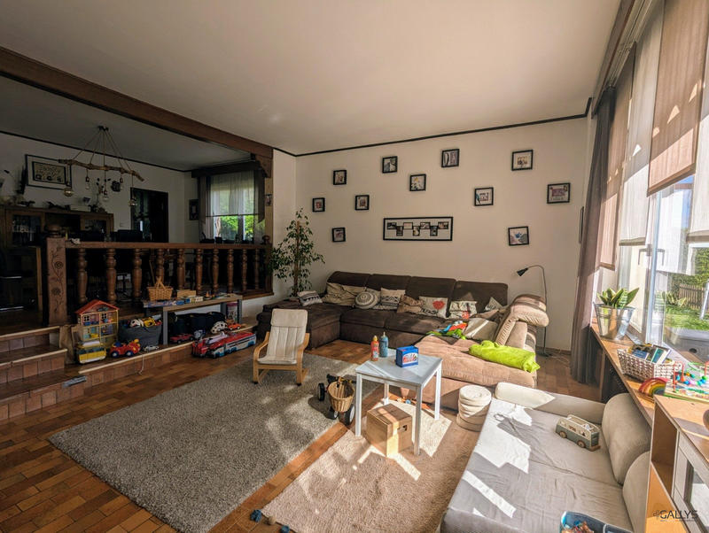 Maison - 170 m² - 9 pièces