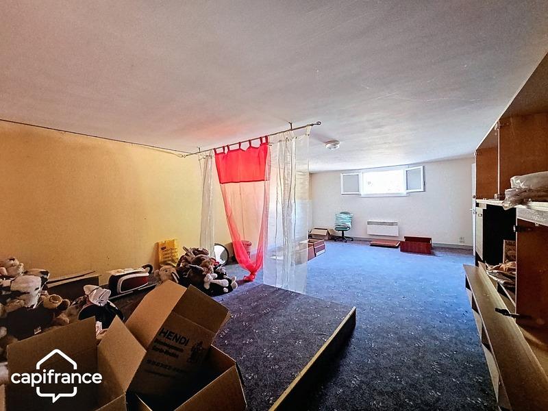 Maison - 226 m² - 8 pièces