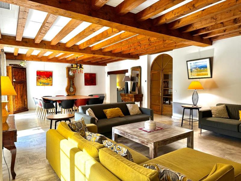 Maison - 208 m² - 7 pièces