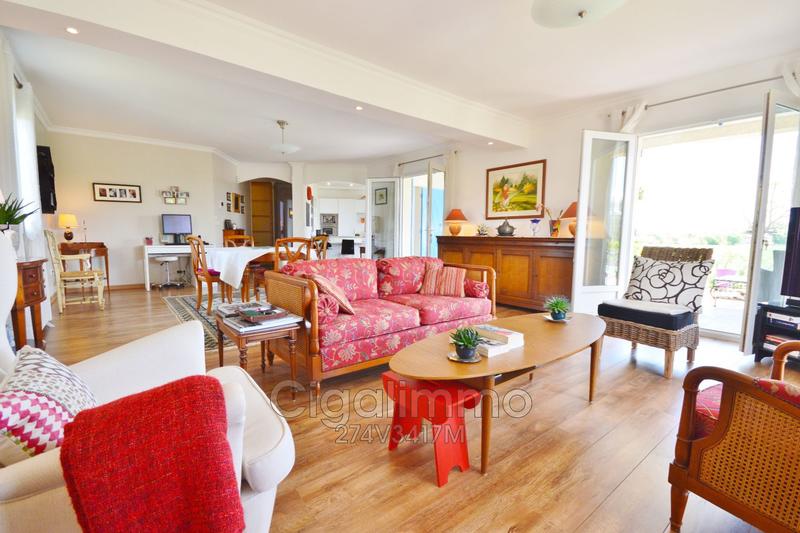 Villa - 206 m² - 6 pièces