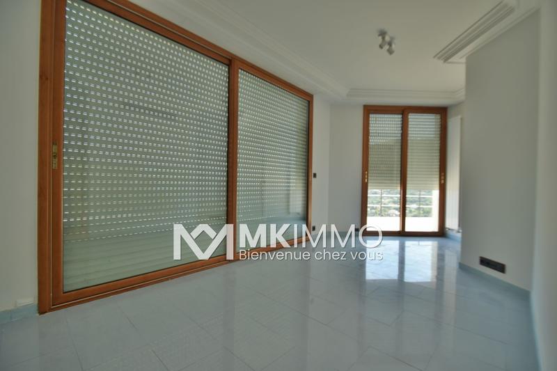 Maison - 804 m² - 8 pièces