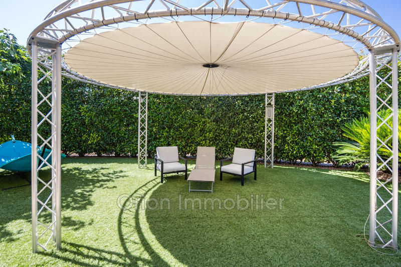 Maison - 215 m² - 6 pièces