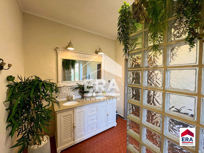 Maison - 196 m² - 5 pièces