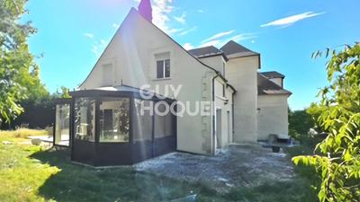 Maison traditionnelle - 216 m² - 7 pièces