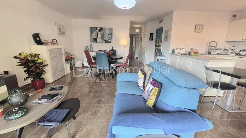 Appartement - 77 m² - 3 pièces