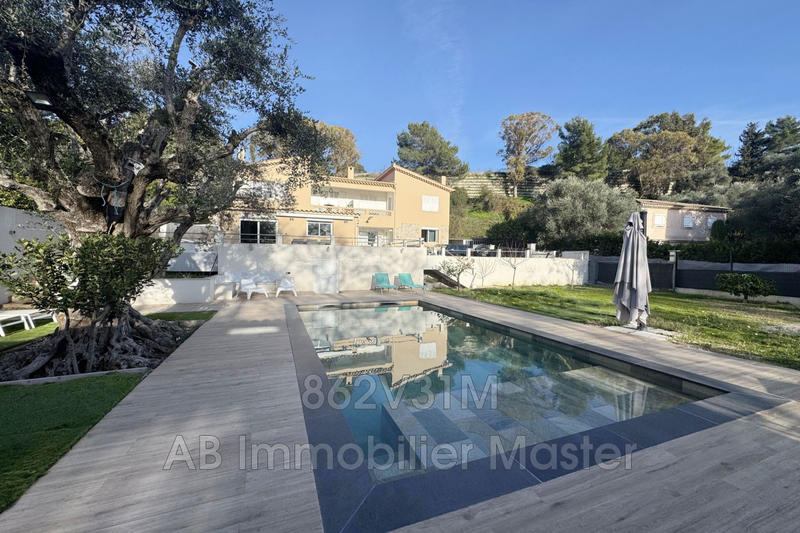 Maison - 162 m² - 6 pièces