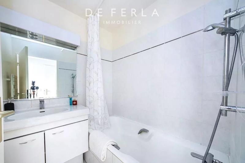 Appartement - 83 m² - 5 pièces