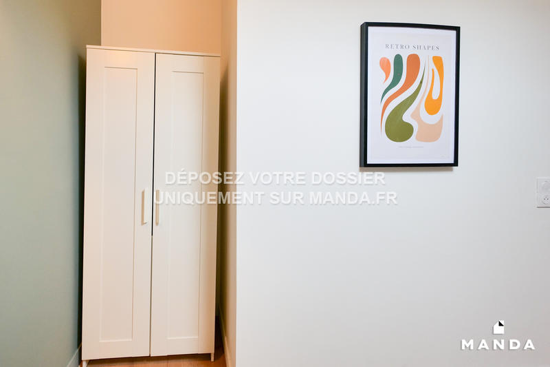 Chambre - 11 m² - 5 pièces