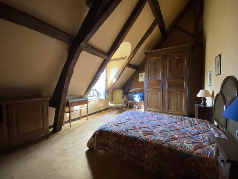 Maison - 210 m² - 6 pièces