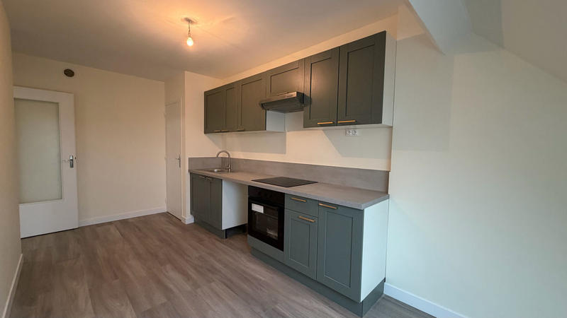 Appartement - 95 m² - 4 pièces