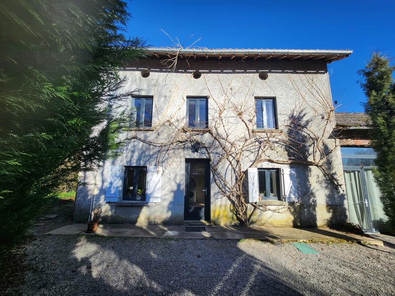 Propriété - 248 m² - 11 pièces