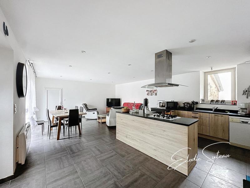 Maison - 105 m² - 5 pièces