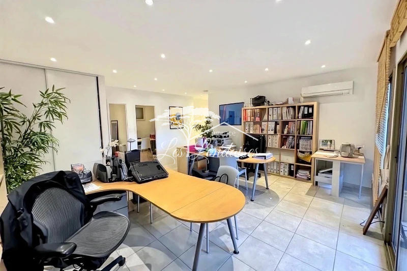 Local commercial - 64 m² - 3 pièces