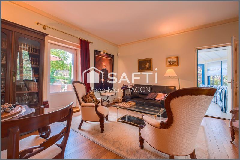 Maison de maîtres - 214 m² - 9 pièces