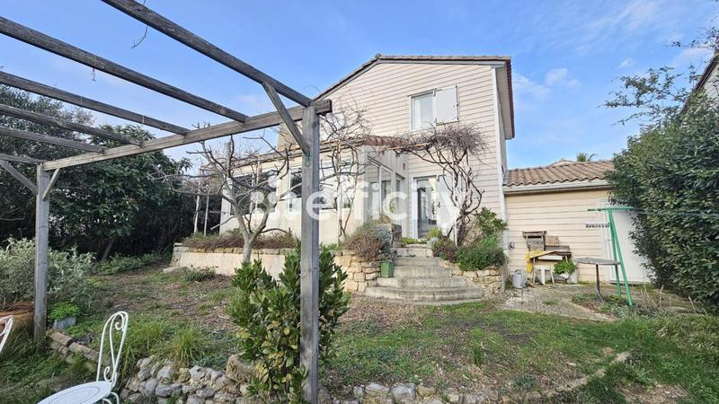 Maison - 105 m² - 5 pièces