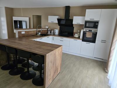 Maison - 95 m² - 7 pièces