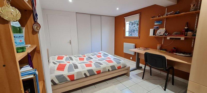 Maison - 200 m² - 10 pièces