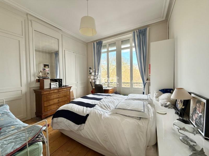 Maison bourgeoise - 289 m² - 8 pièces