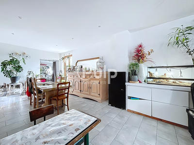 Maison - 153 m² - 6 pièces