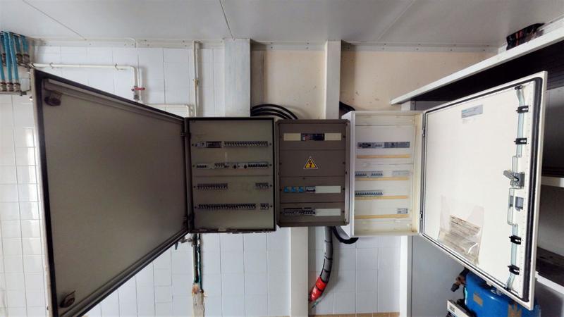 Maison - 342 m² - 2 pièces