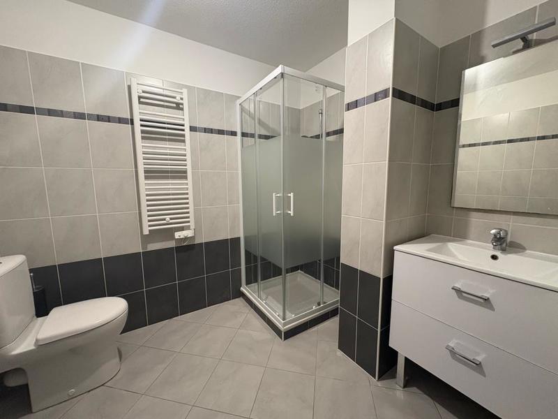 Studio - 25 m² - 1 pièce