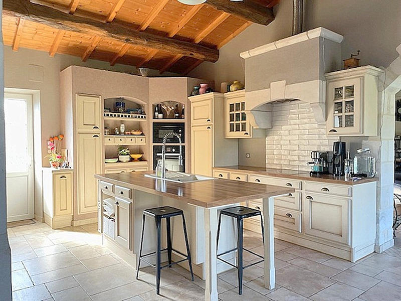 Maison - 205 m² - 6 pièces