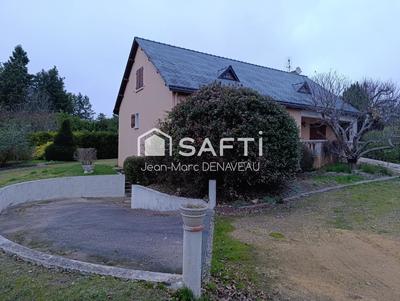 Maison - 139 m² - 7 pièces