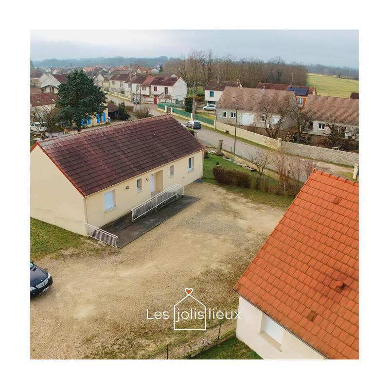 Local d'activité / Entrepôt - 121 m² - 4 pièces