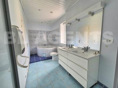 Maison - 170 m² - 7 pièces