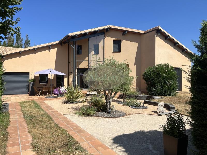 Maison - 141 m² - 8 pièces