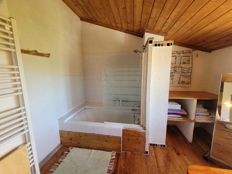 Maison - 170 m² - 9 pièces