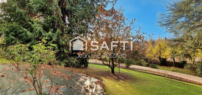 Maison de maîtres - 179 m² - 9 pièces