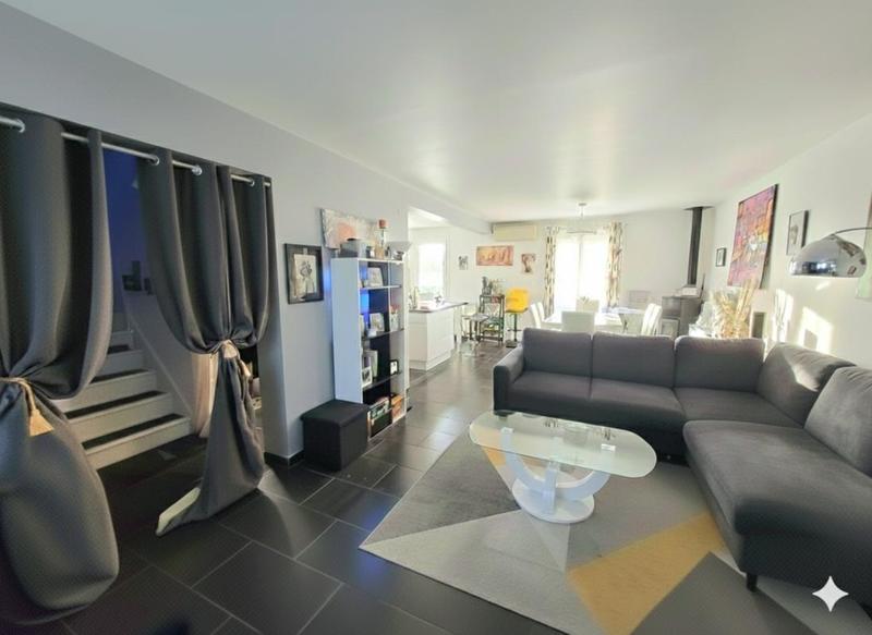 Maison - 95 m² - 4 pièces