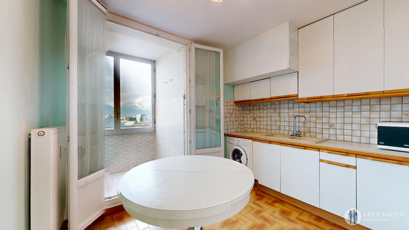 Appartement - 65 m² - 4 pièces