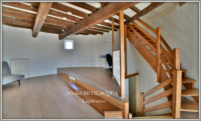 Propriété - 253 m² - 11 pièces