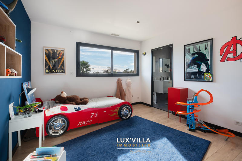 Villa - 240 m² - 6 pièces