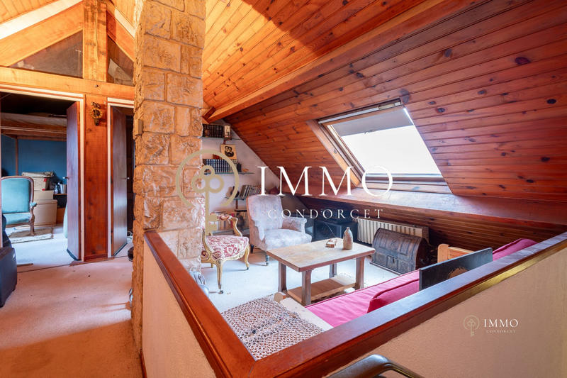 Maison - 130 m² - 8 pièces