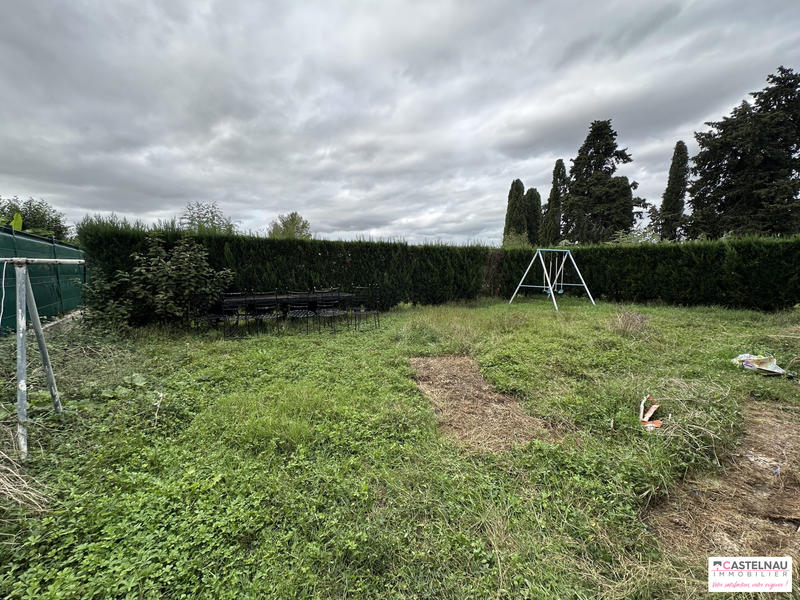 Maison traditionnelle - 240 m² - 8 pièces