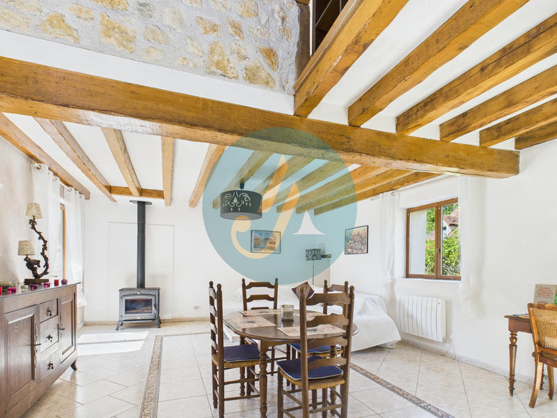 Maison - 90 m² - 4 pièces