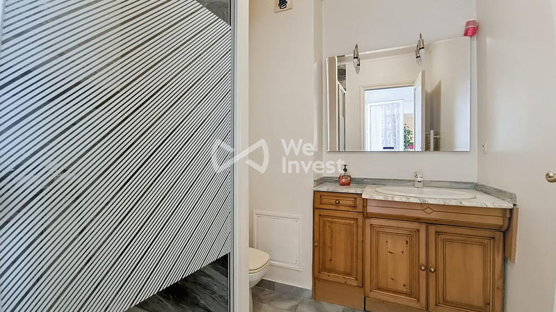 Maison - 295 m² - 10 pièces