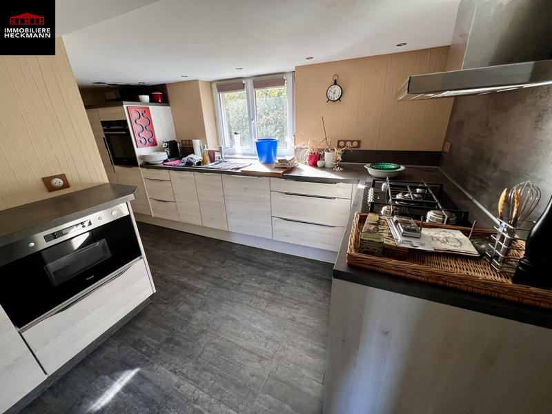 Appartement - 105 m² - 6 pièces