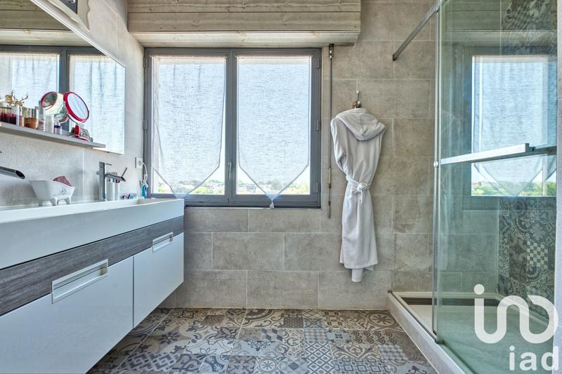 Duplex - 214 m² - 7 pièces