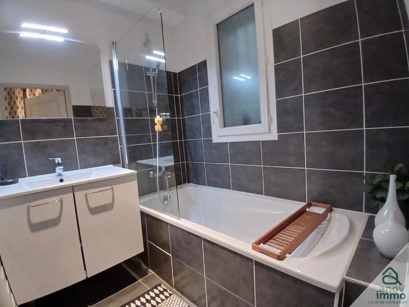 Appartement - 94 m² - 5 pièces