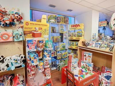 Magasins - 100 m² - 4 pièces